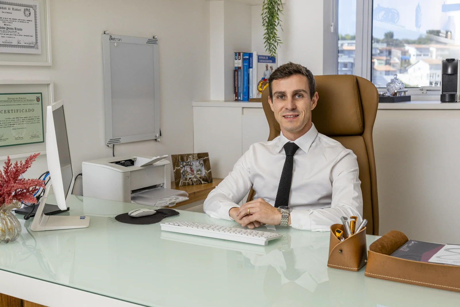 Dr. Fábio Bellini P. Teixeira, cardiologista, na Clínica Bellini — foto 2 de 4