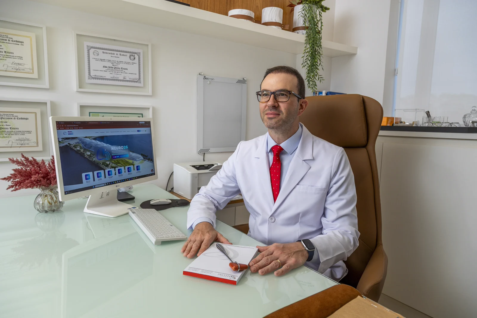 Dr. Felipe Sampaio Saba, neurologista, na Clínica Bellini — foto 10 de 10